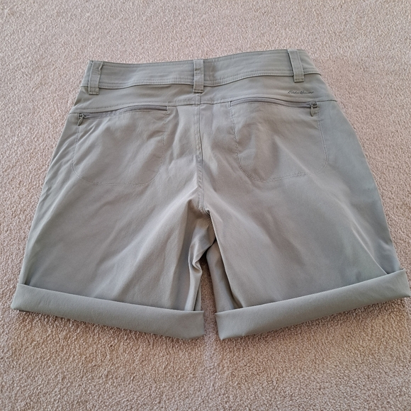 Eddie Bauer Bermuda Shorts Women's Size 4 Green Rolled Hem Neutral Shorts - Picture 9 of 11